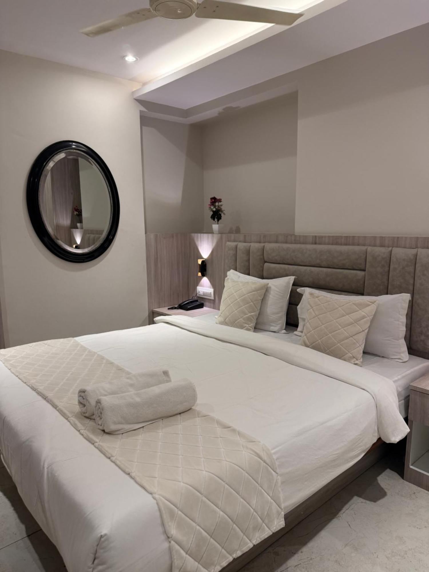 Kurla Hotel 2*