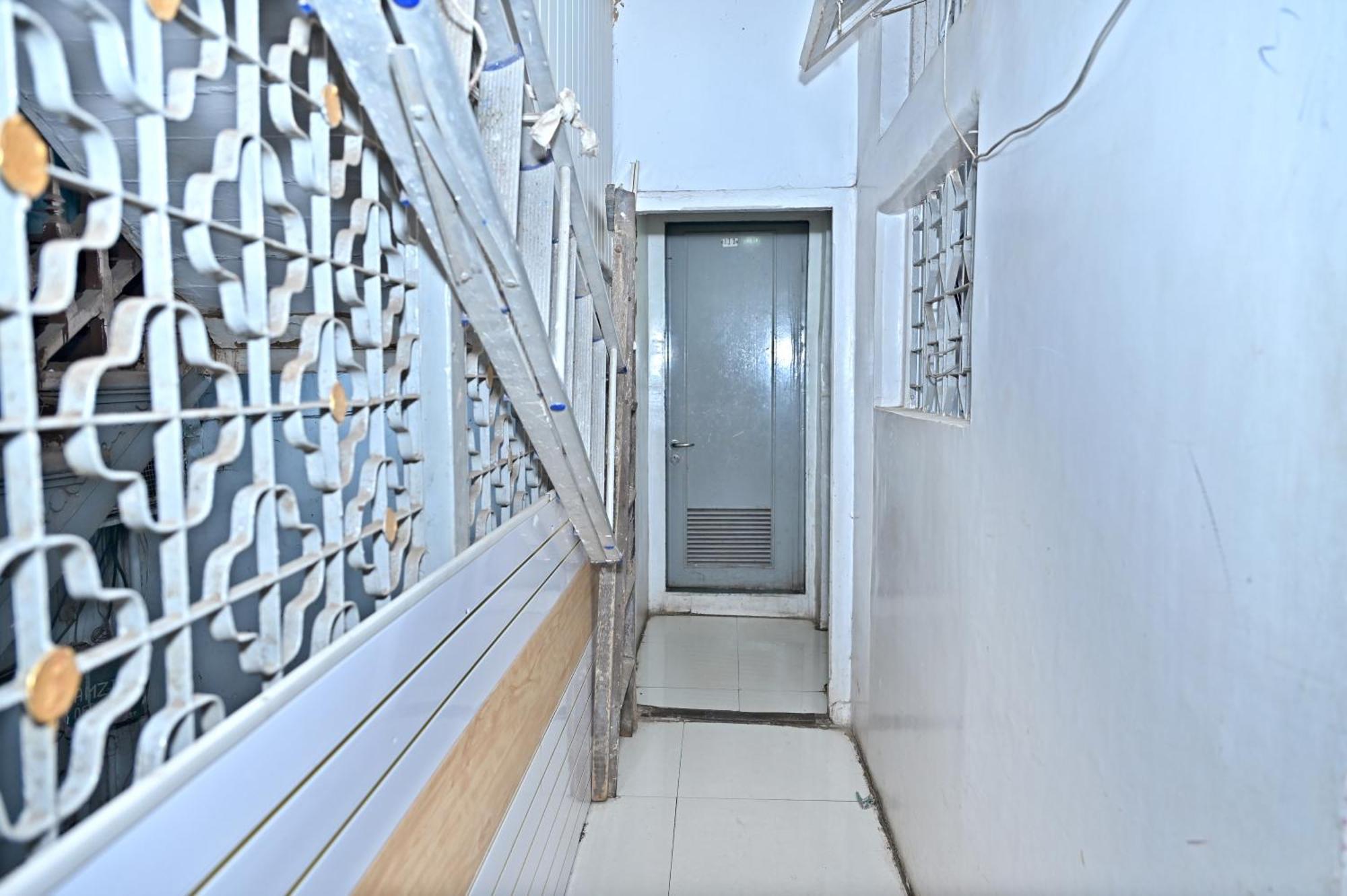 New Ajmeri Hotel 2*
