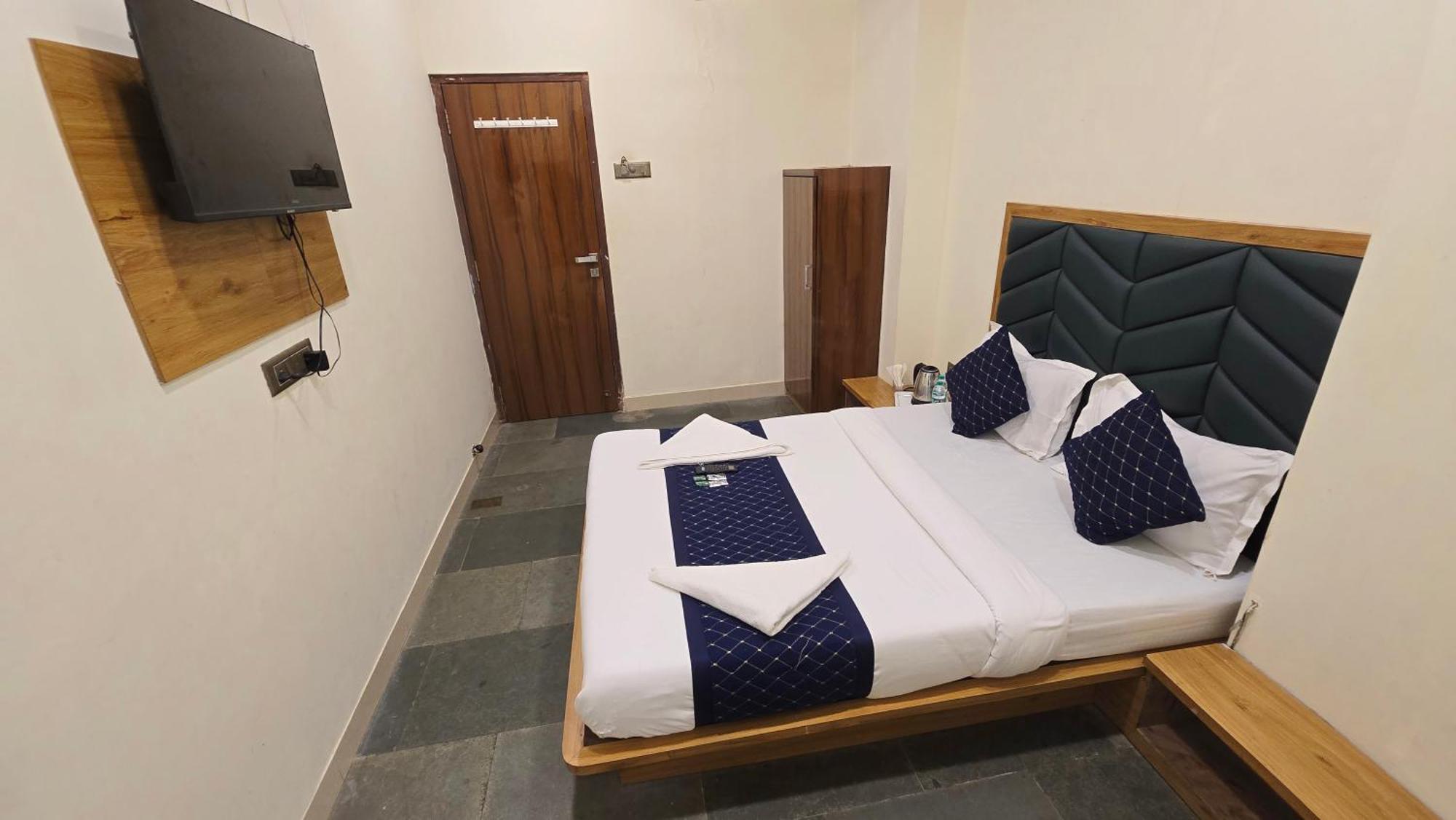 Hotel Smooth Checkin By Edition Blue - 3*