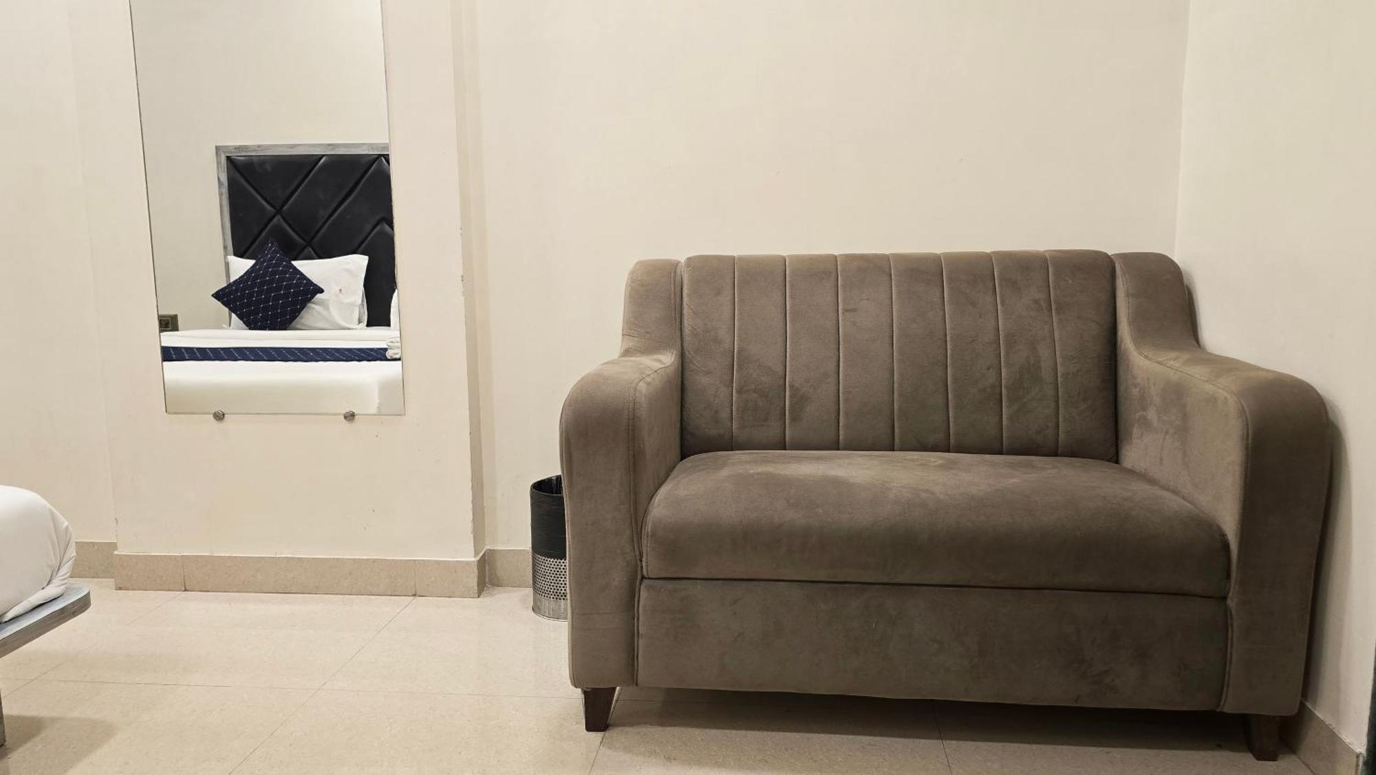 Smooth Checkin By Edition Blue -