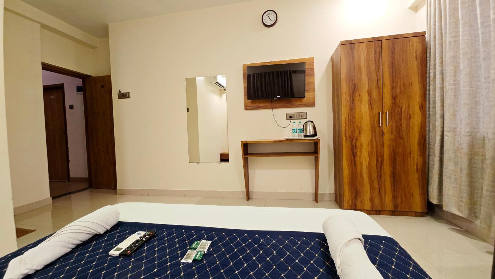 Hotel Smooth Checkin By Edition Blue - Mumbai