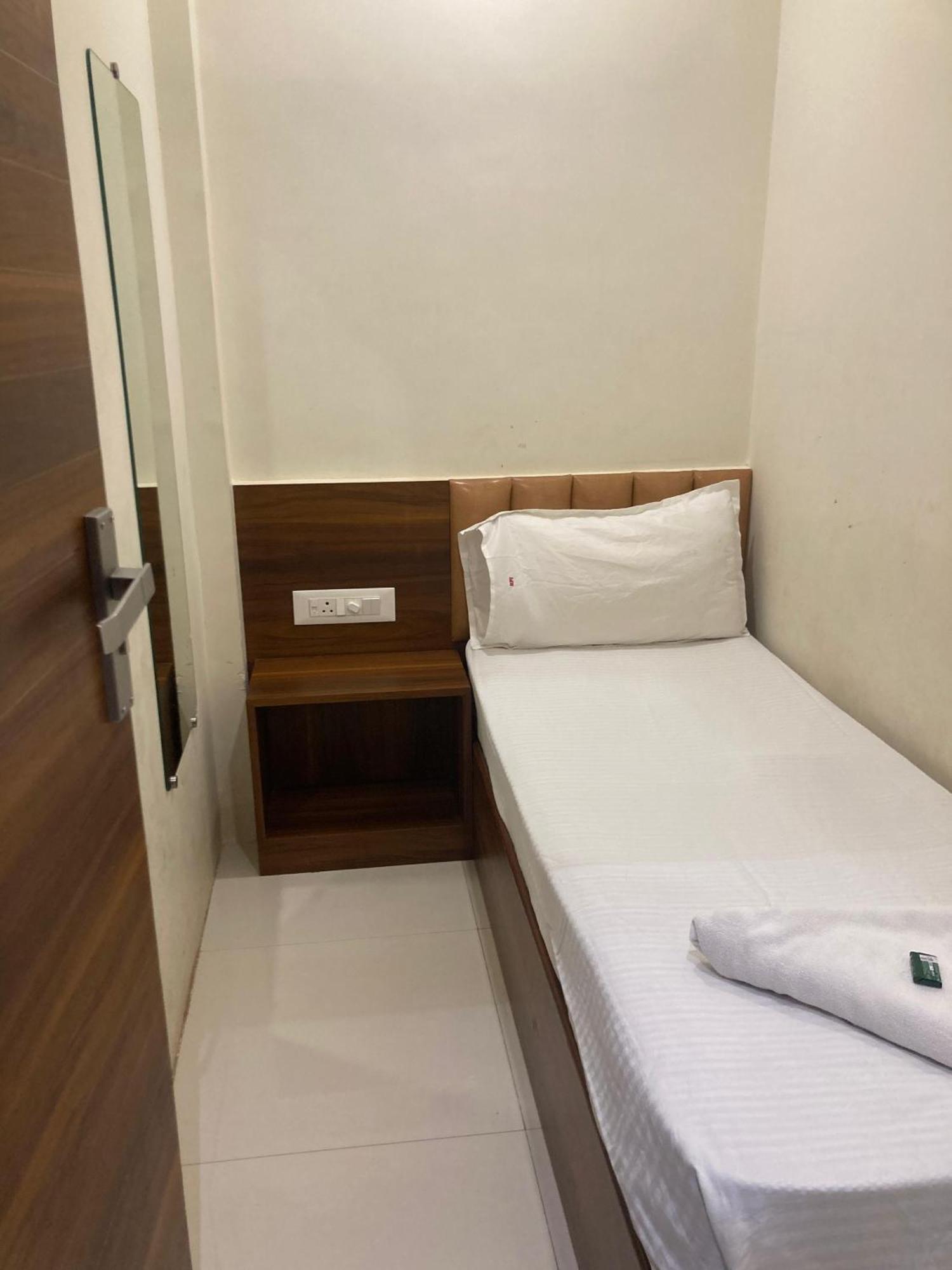 Classy Near T2 Airport Mumbai