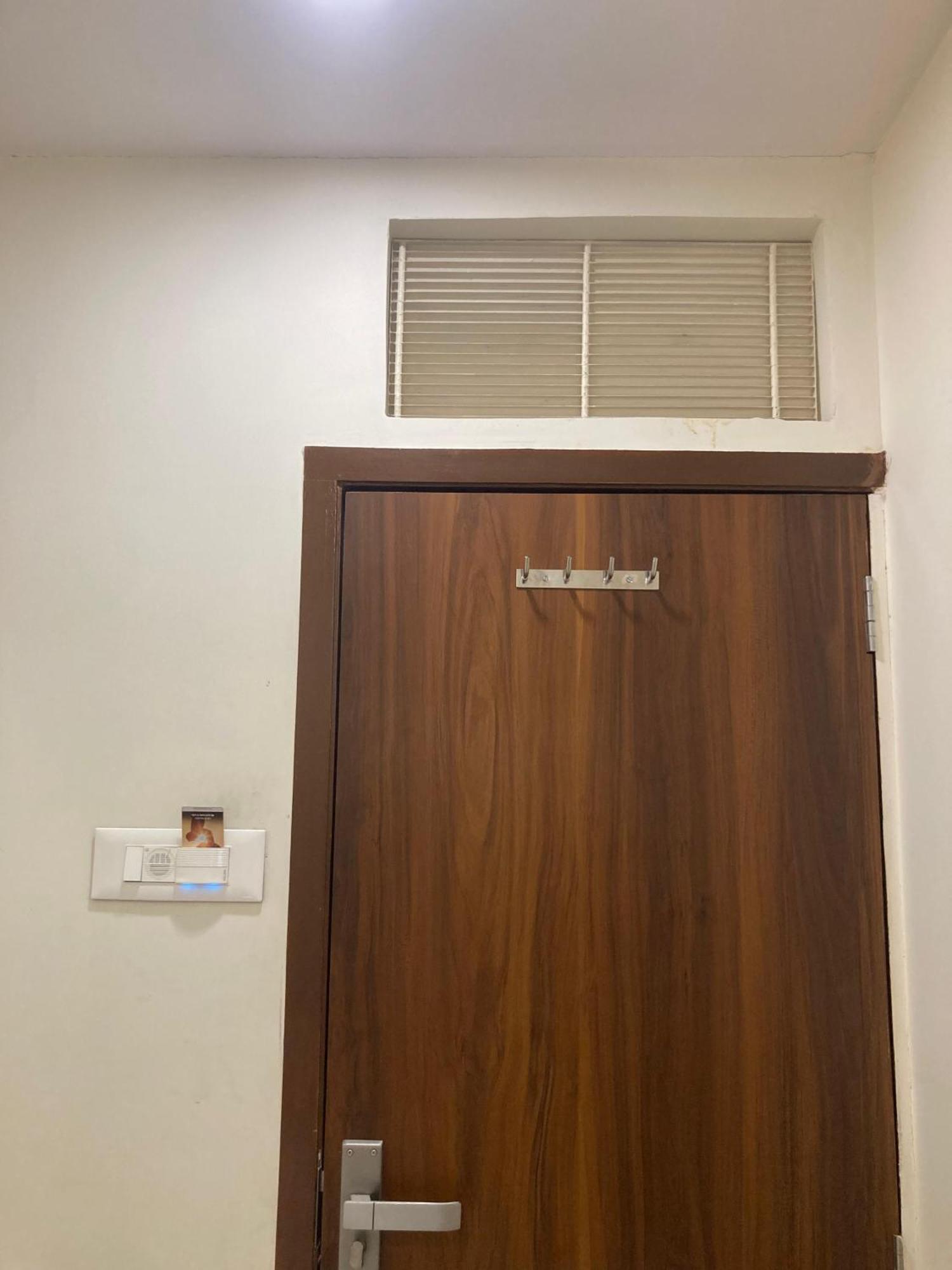 Hotel Classy Near T2 Airport Mumbai