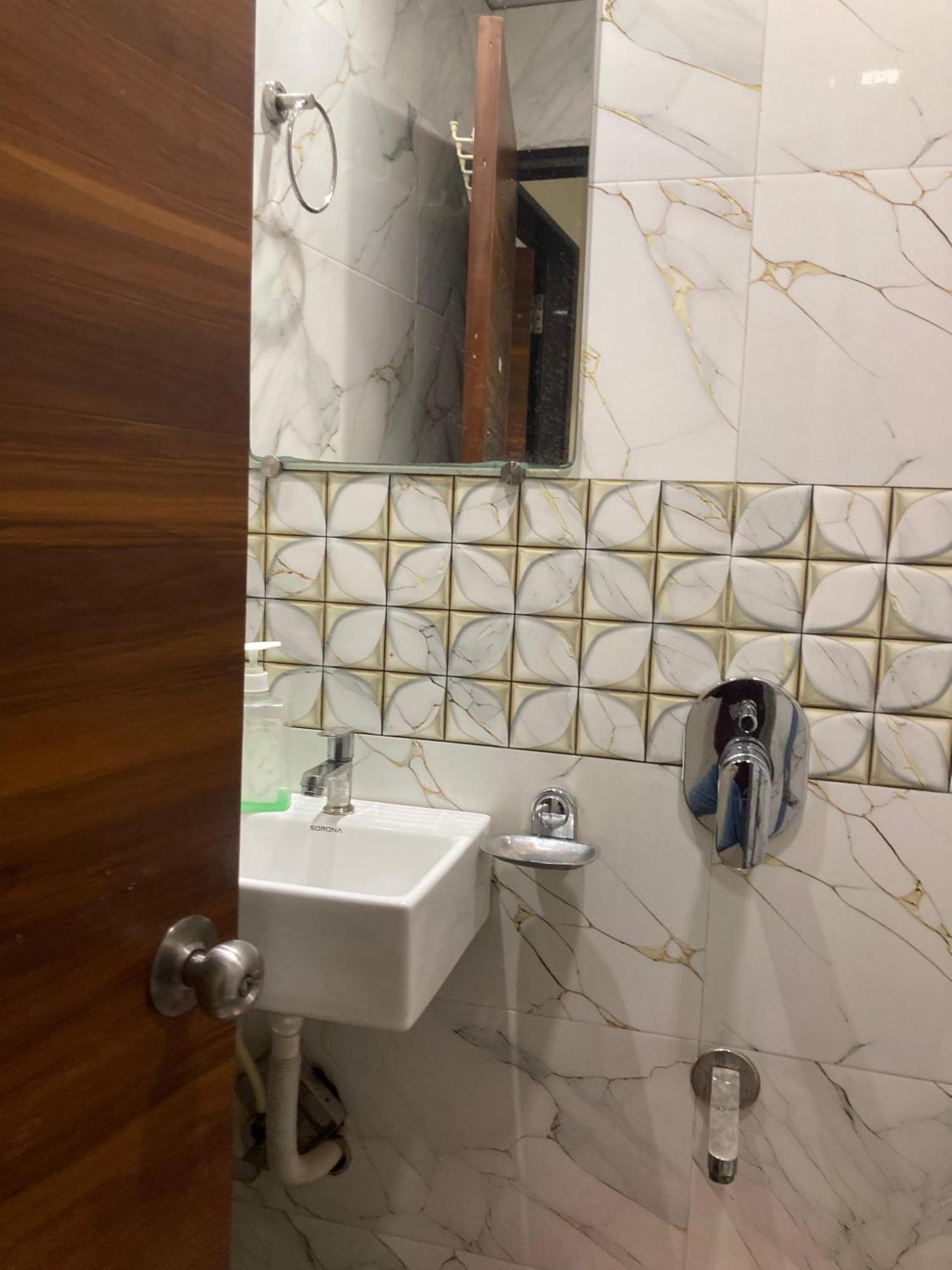 Classy Near T2 Airport Mumbai