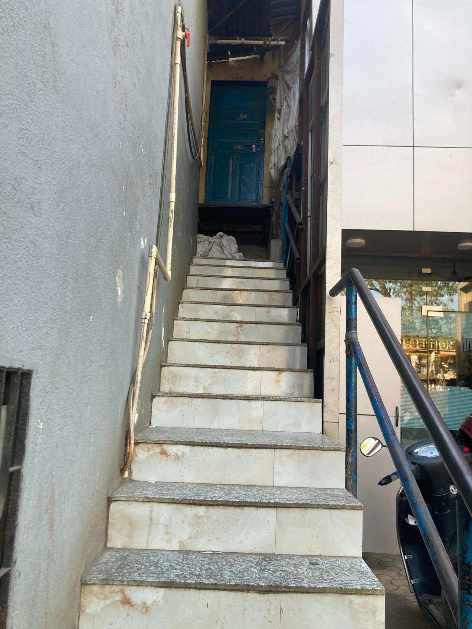 Hotel Classy Near T2 Airport 2*