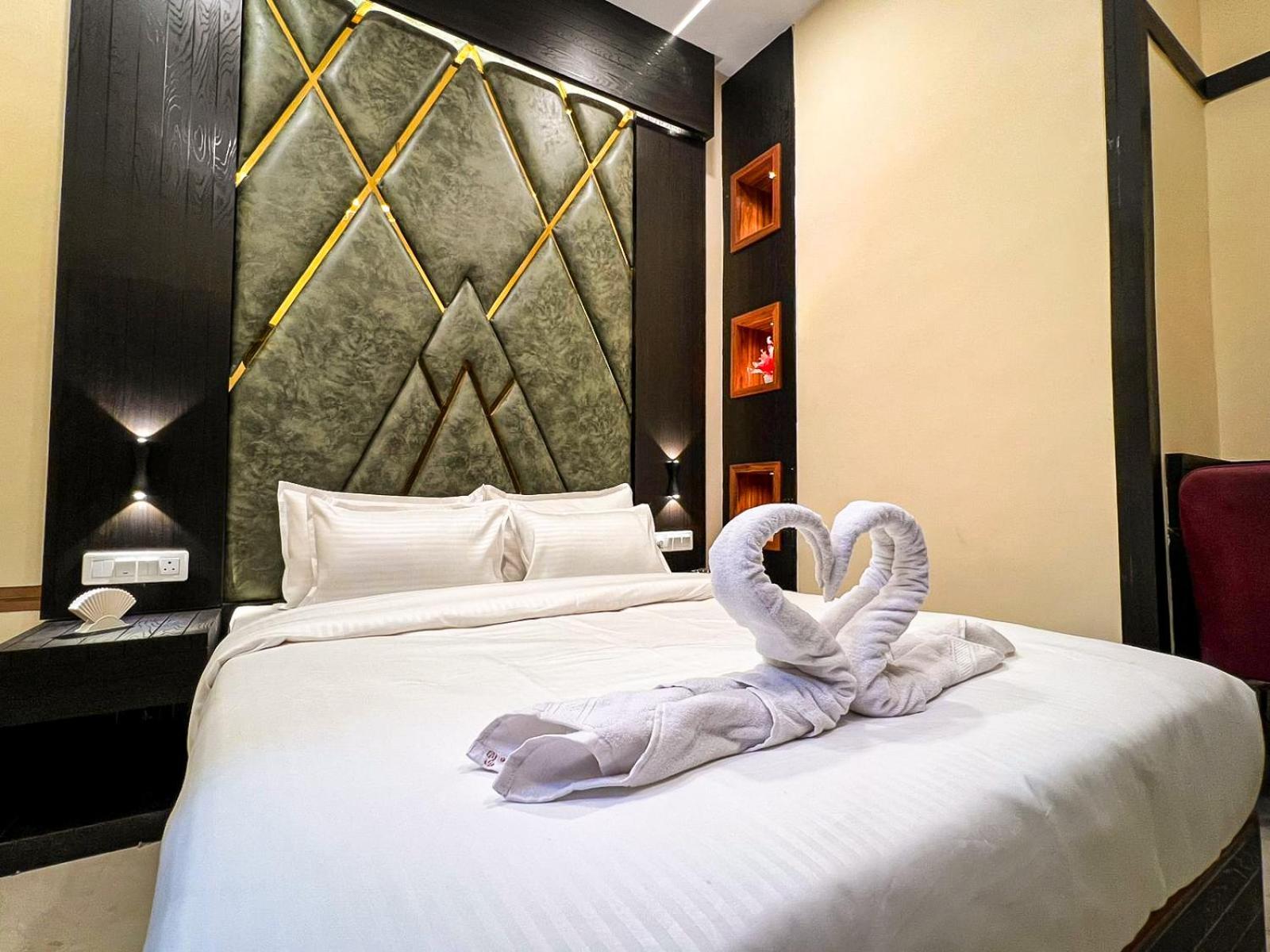 Sky - Chakal By Glitz