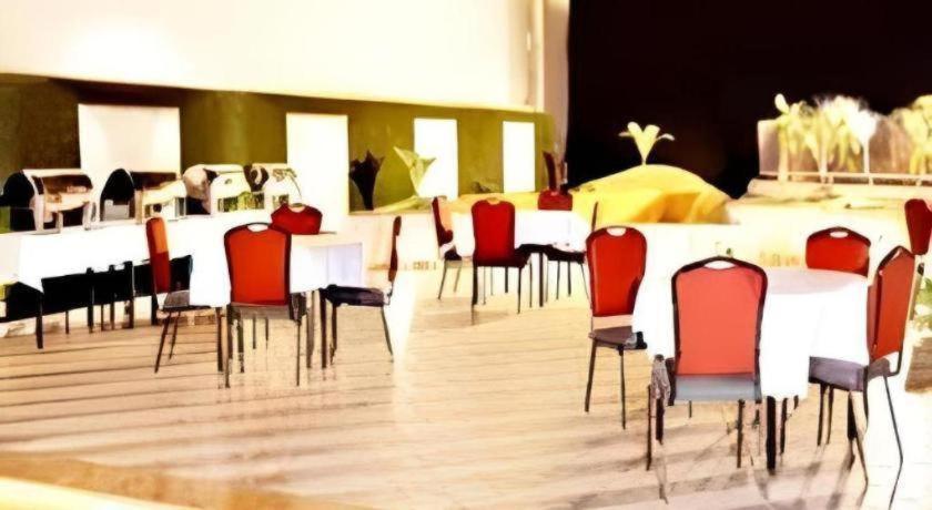 Metro - The Executive Hotel