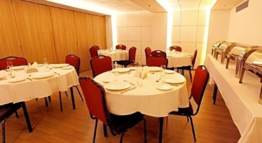 Metro - The Executive Hotel