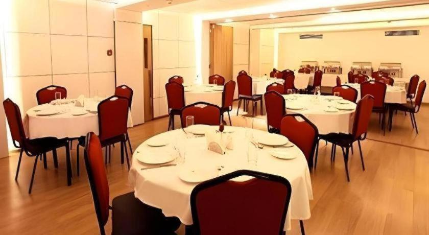 Hotel Metro - The Executive Mumbai