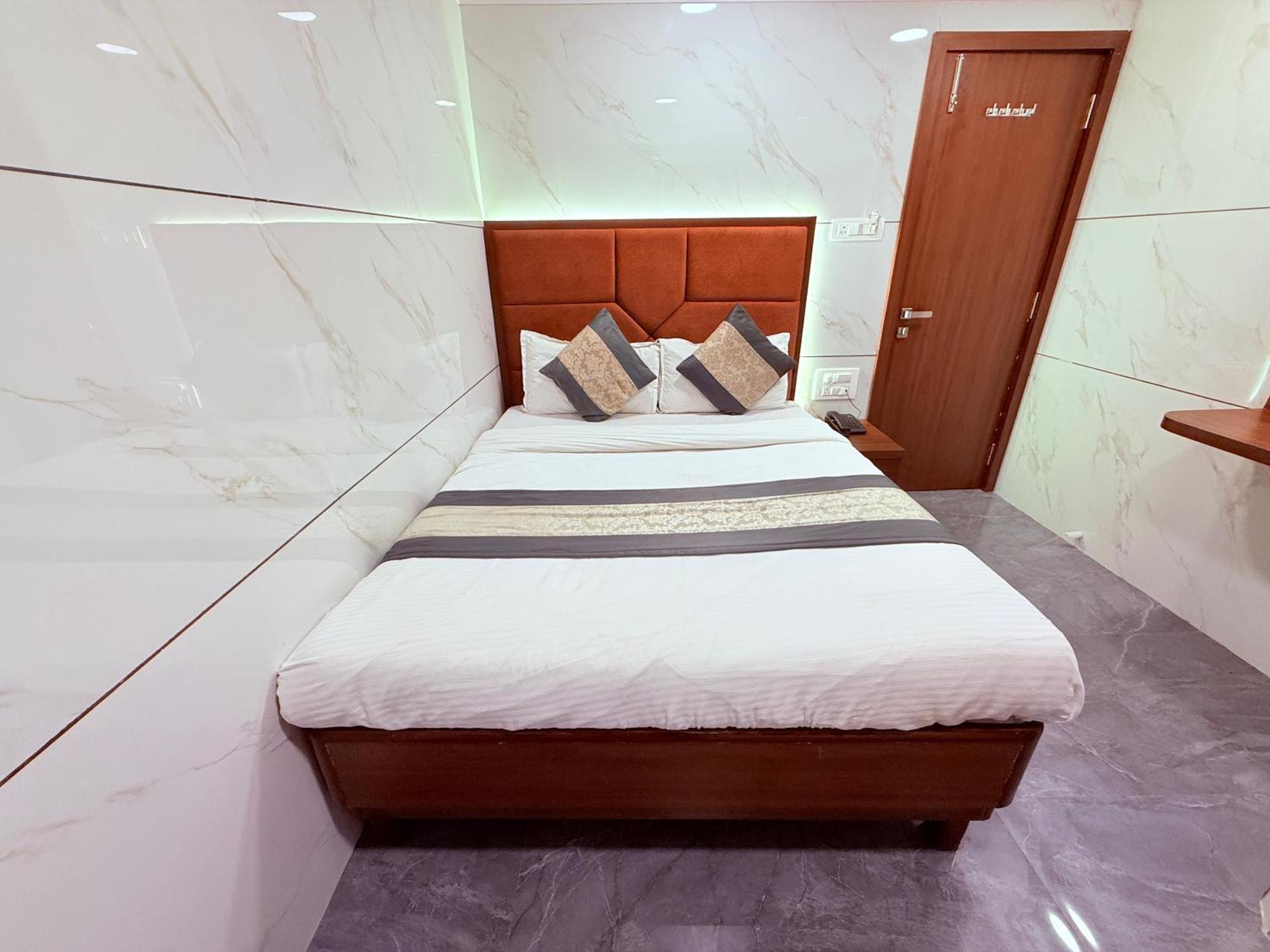 Hotel Shiv Sagar - Only For Indian Nationals 2*