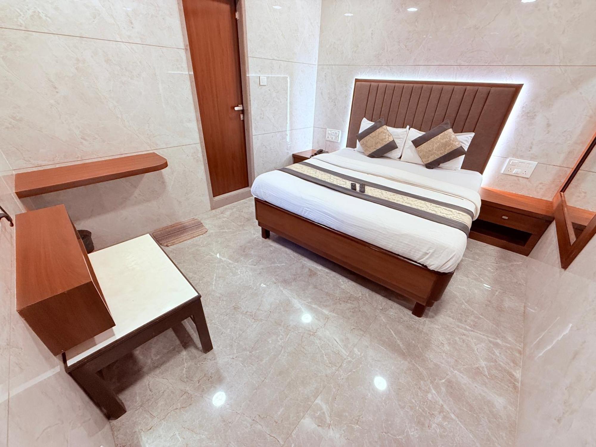 Shiv Sagar - Only For Indian Nationals Hotel 2*