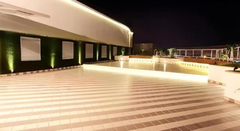 Metro - The Executive Hotel Mumbai