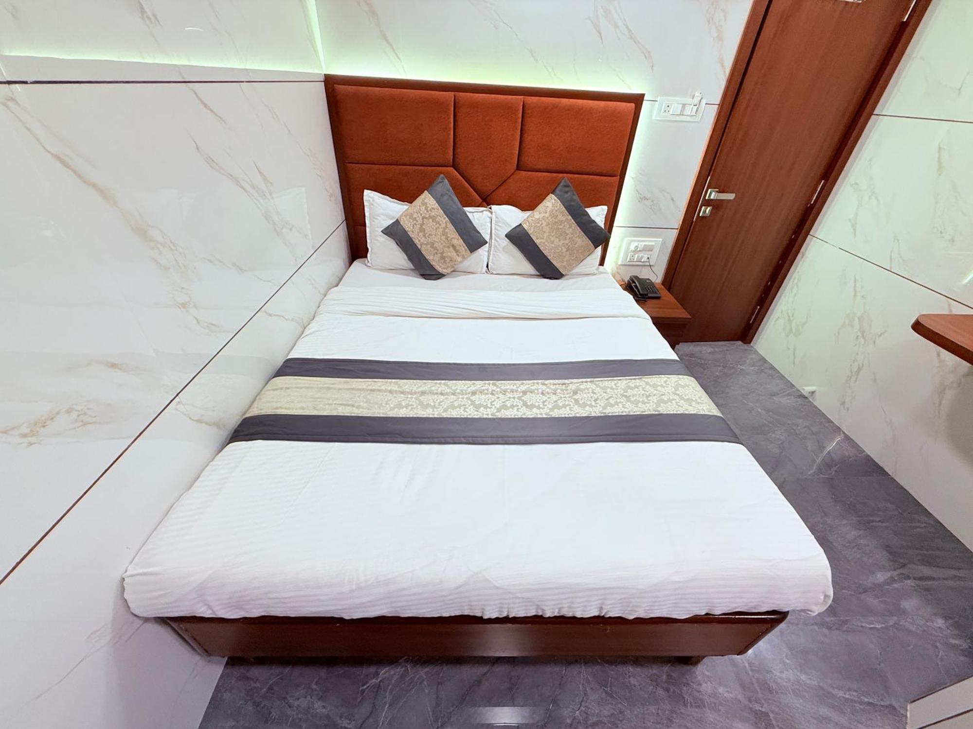 Shiv Sagar - Only For Indian Nationals Hotel Mumbai