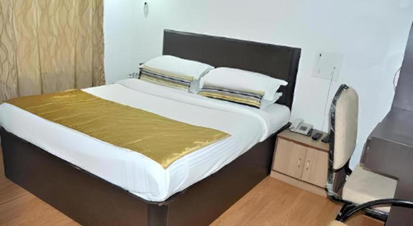 Hotel Metro - The Executive Mumbai