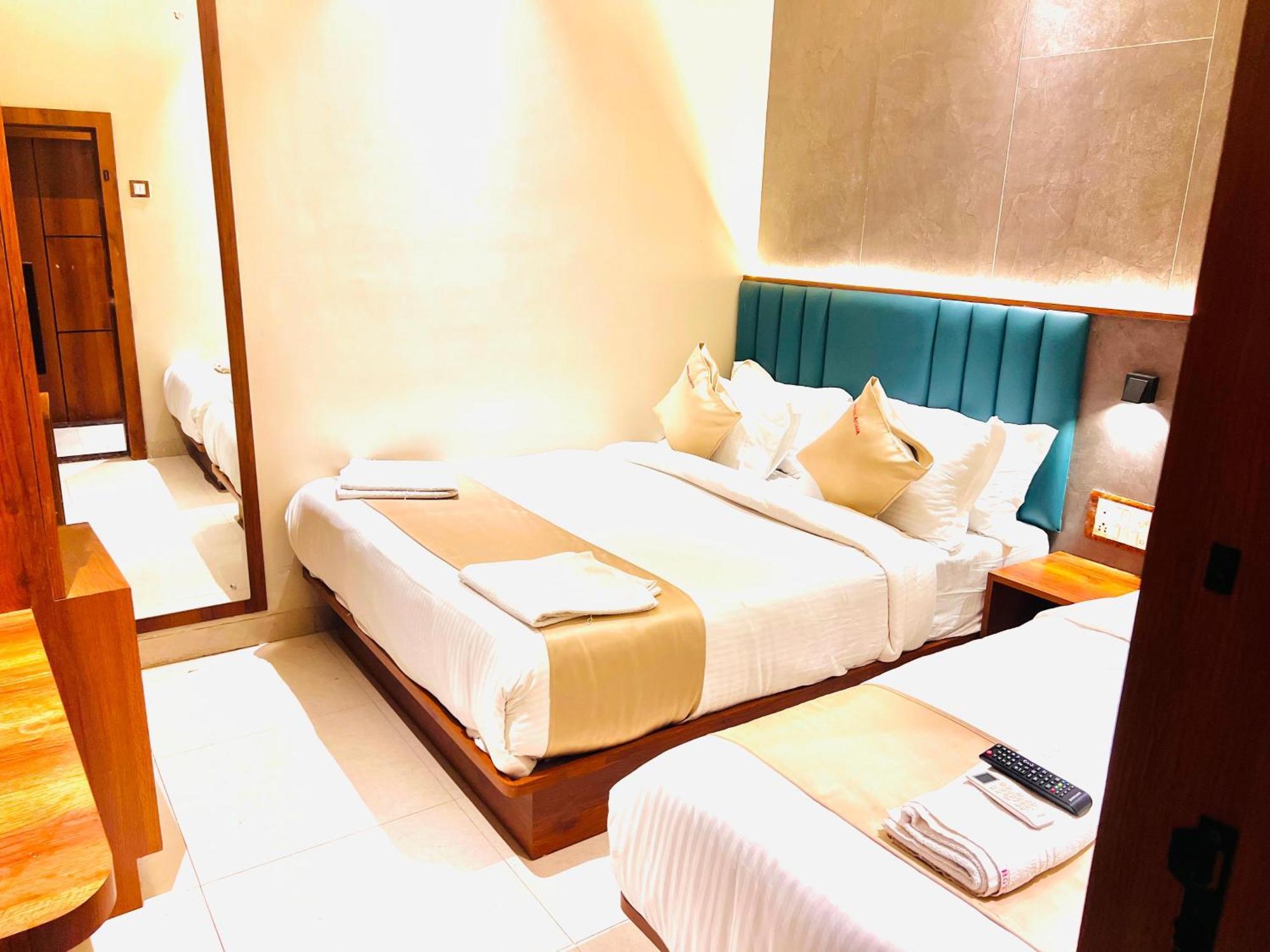 Hotel Apsara - Nearj J Hospital Mumbai