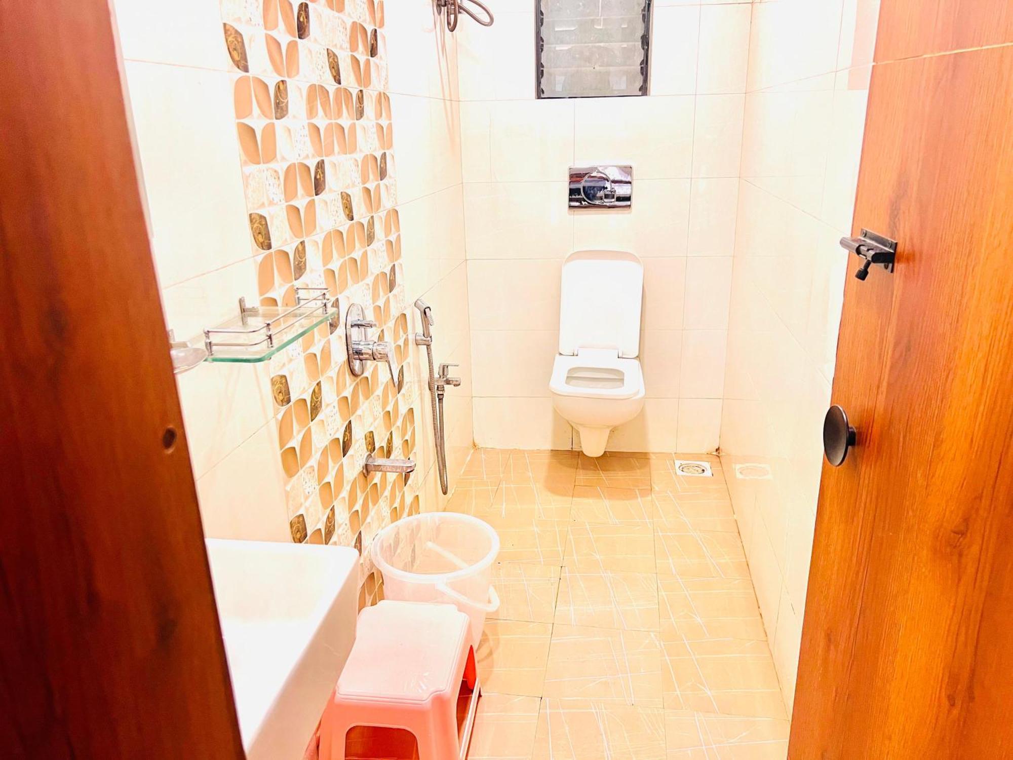 Hotel Apsara - Nearj J Hospital 3*