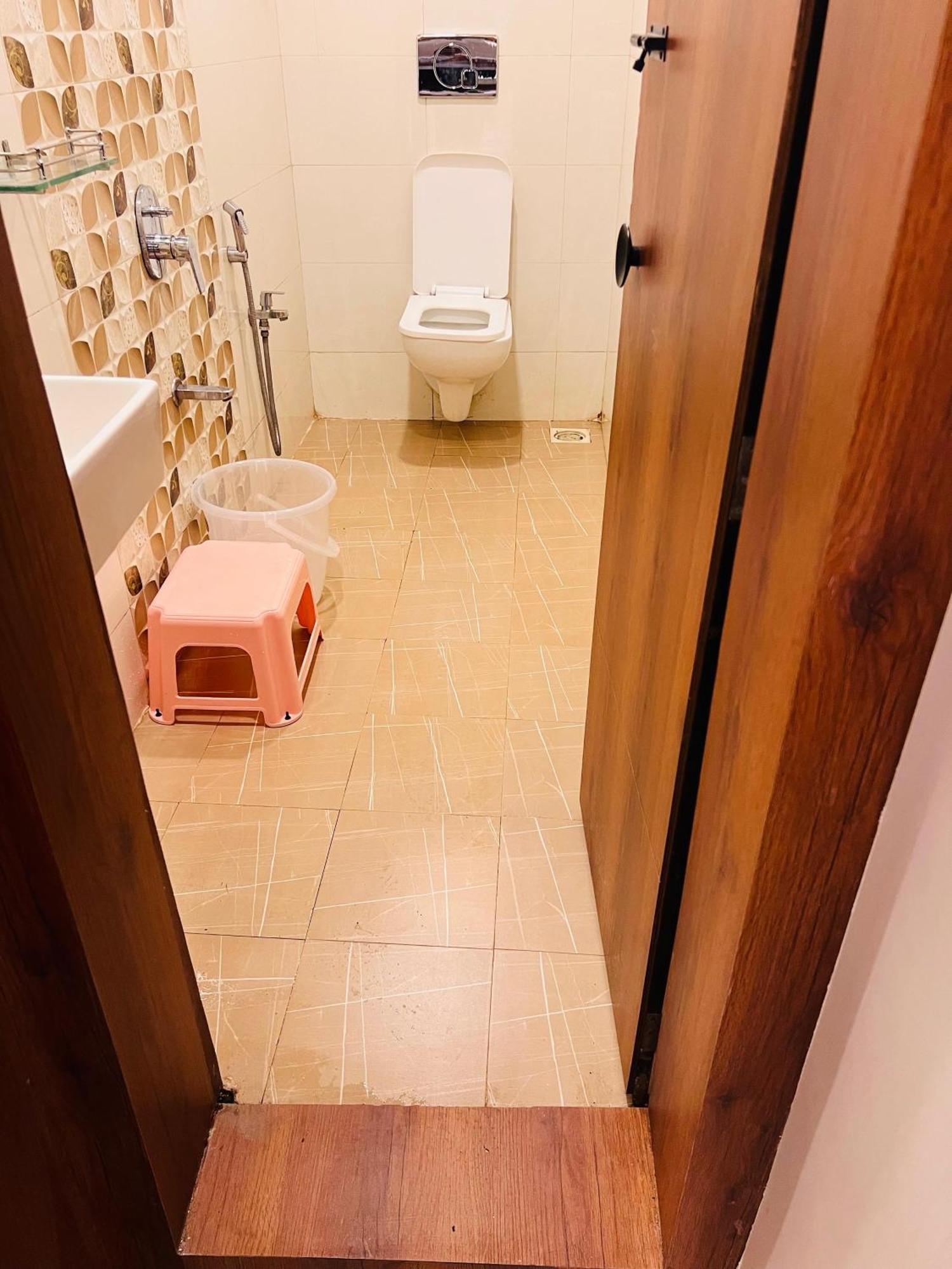 Apsara - Nearj J Hospital 3*