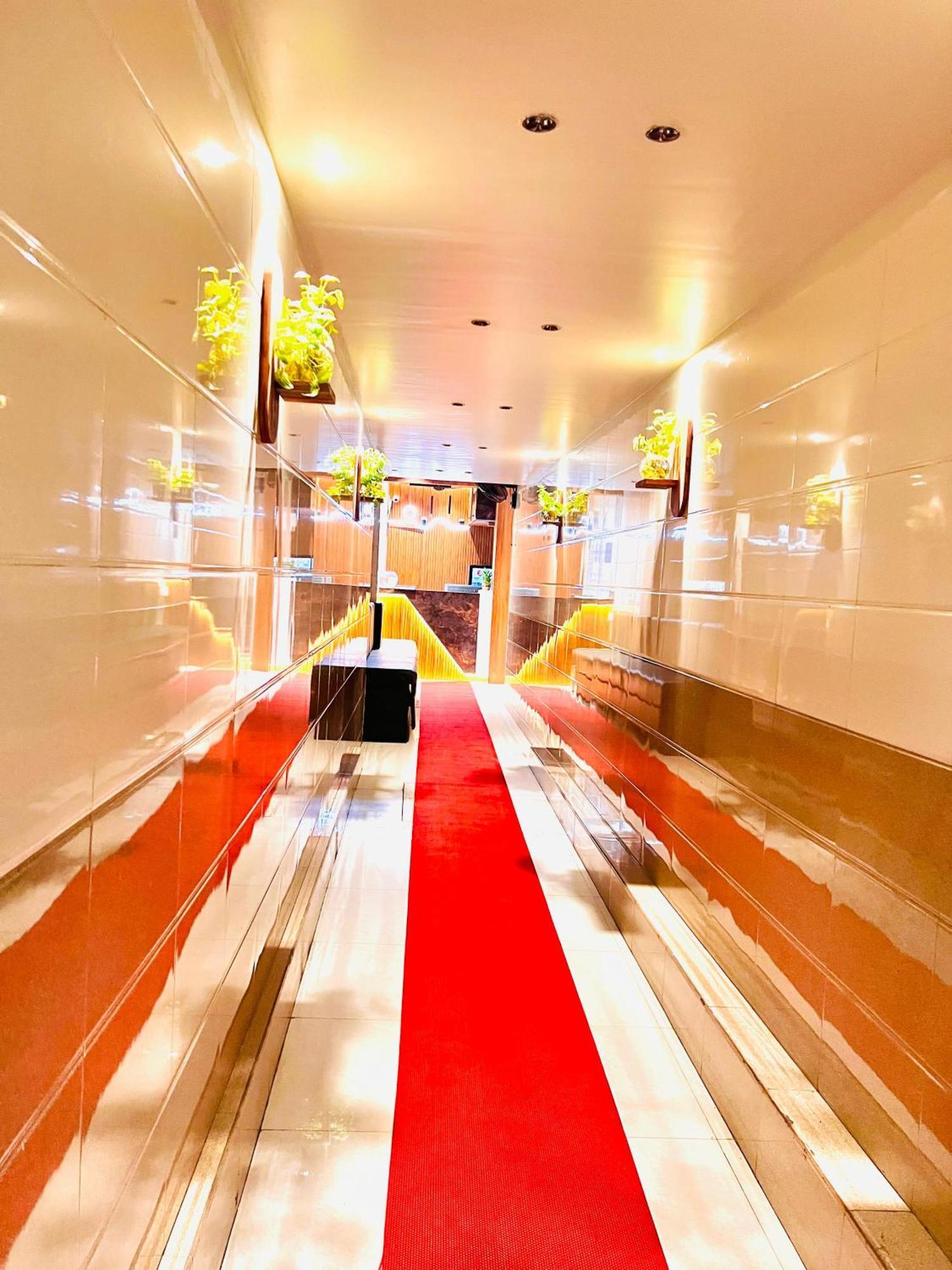 Hotel Apsara - Nearj J Hospital 3*