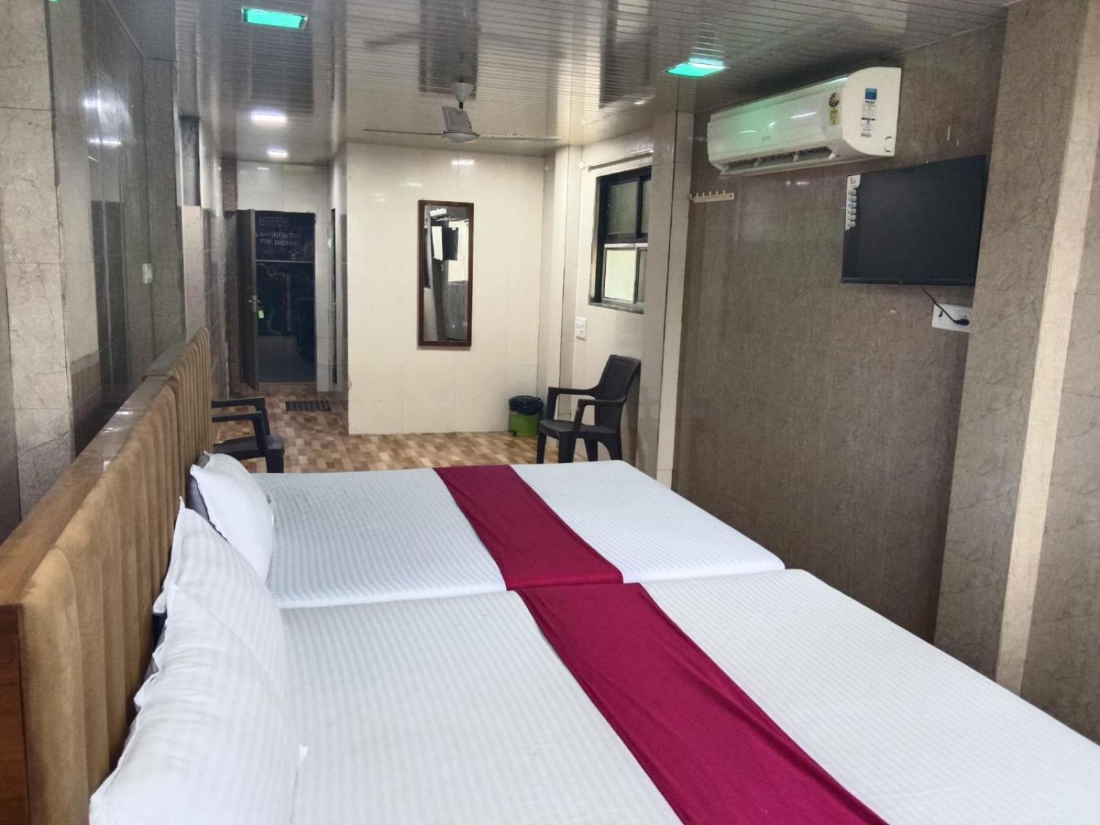 Golden Takshila Andheri Hotel 3*