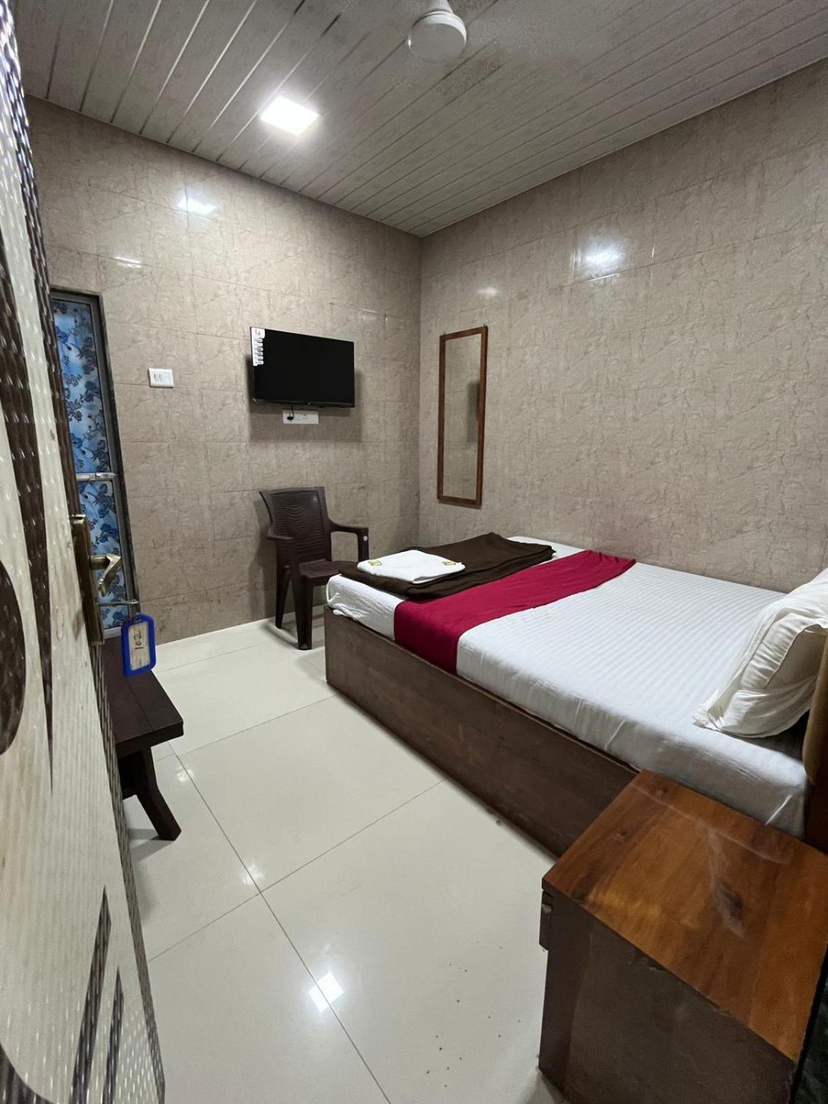 Hotel Golden Takshila Andheri Mumbai