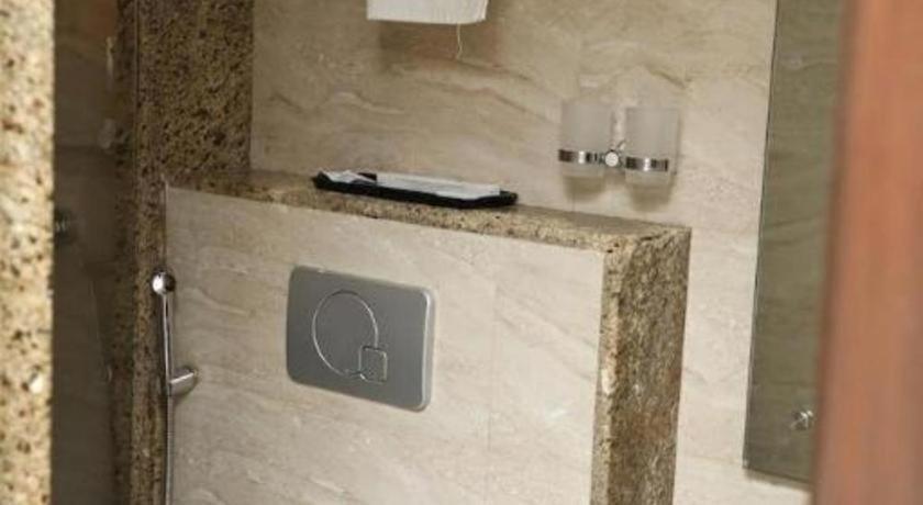 Anantha Executive Hotel 3*