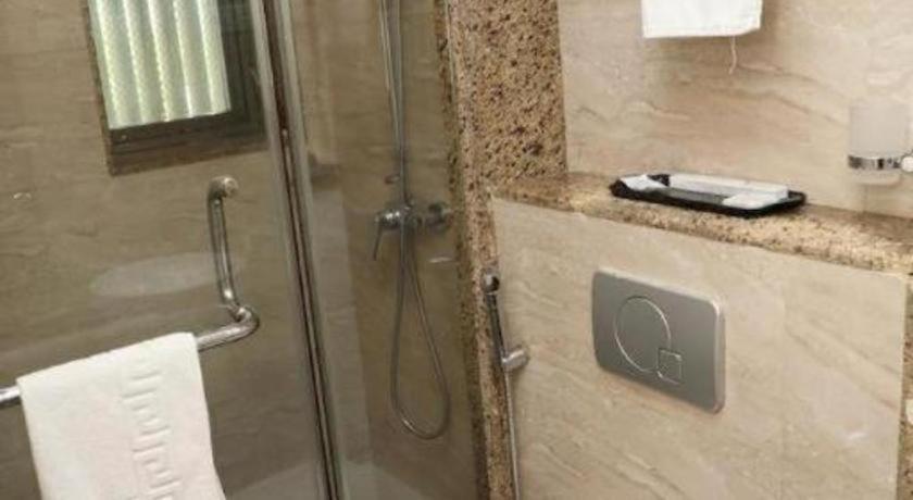 Anantha Executive Hotel 3*