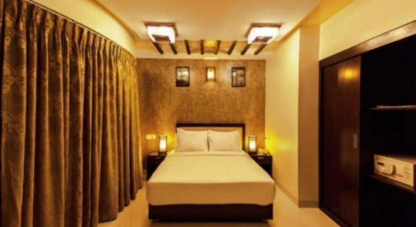 Hotel Anantha Executive