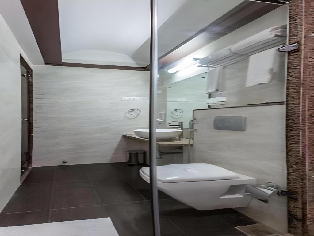 Hotel Anantha Executive Mumbai