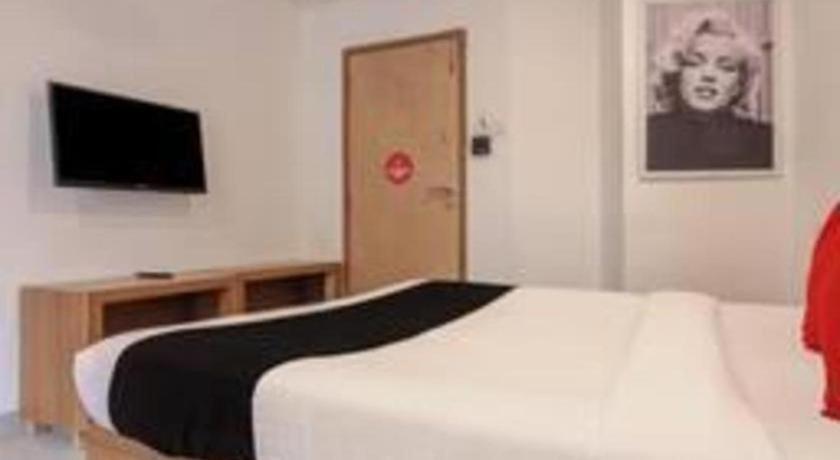 Capital O 77295 Bansidhar Bhuvan Hotel