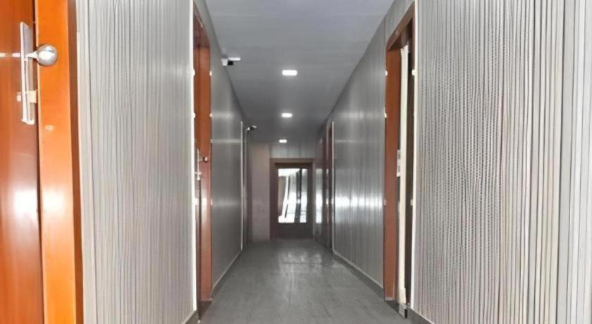 Metro - The Executive Mumbai