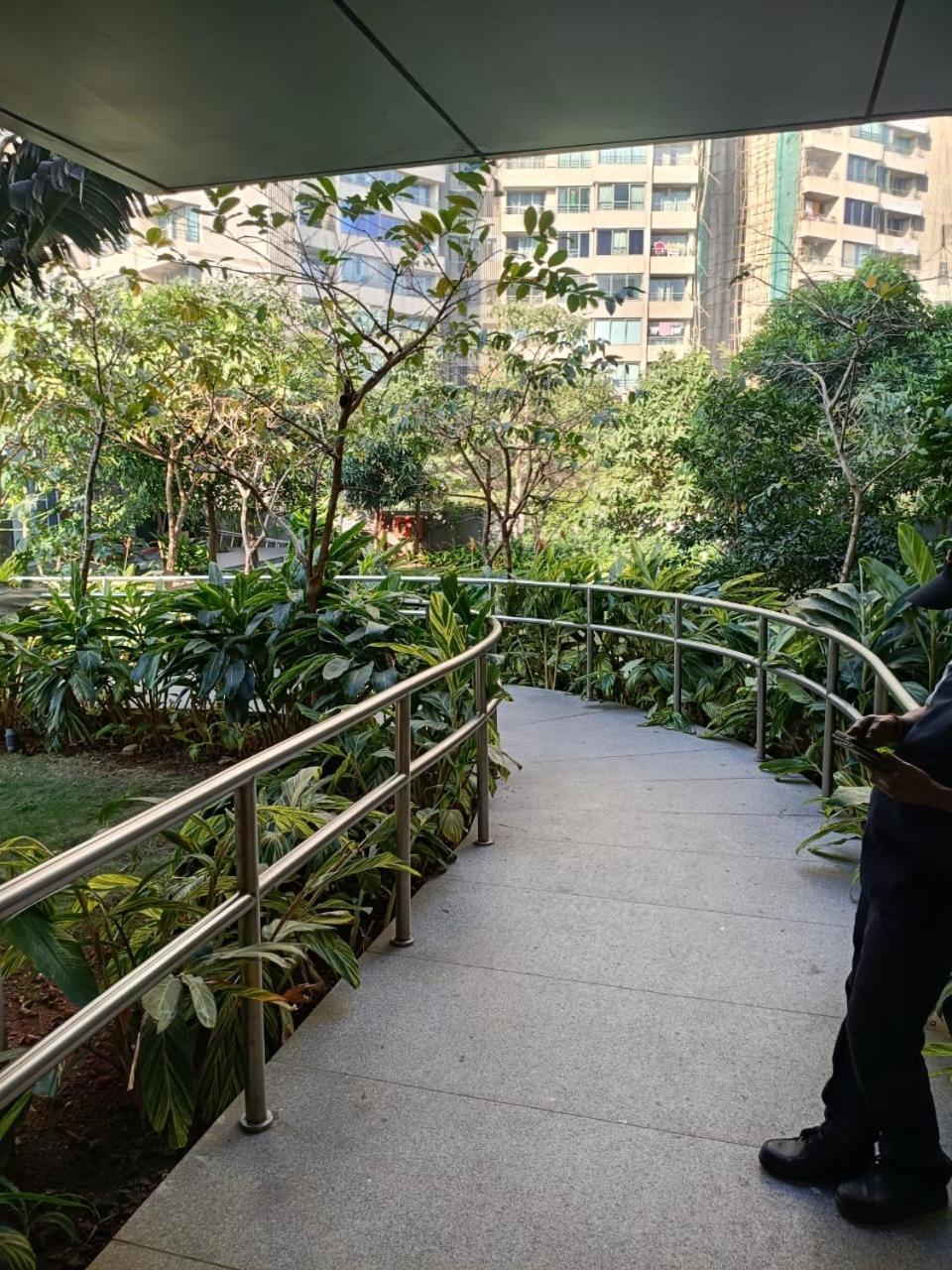 Luxury In Andheri Near Airport *