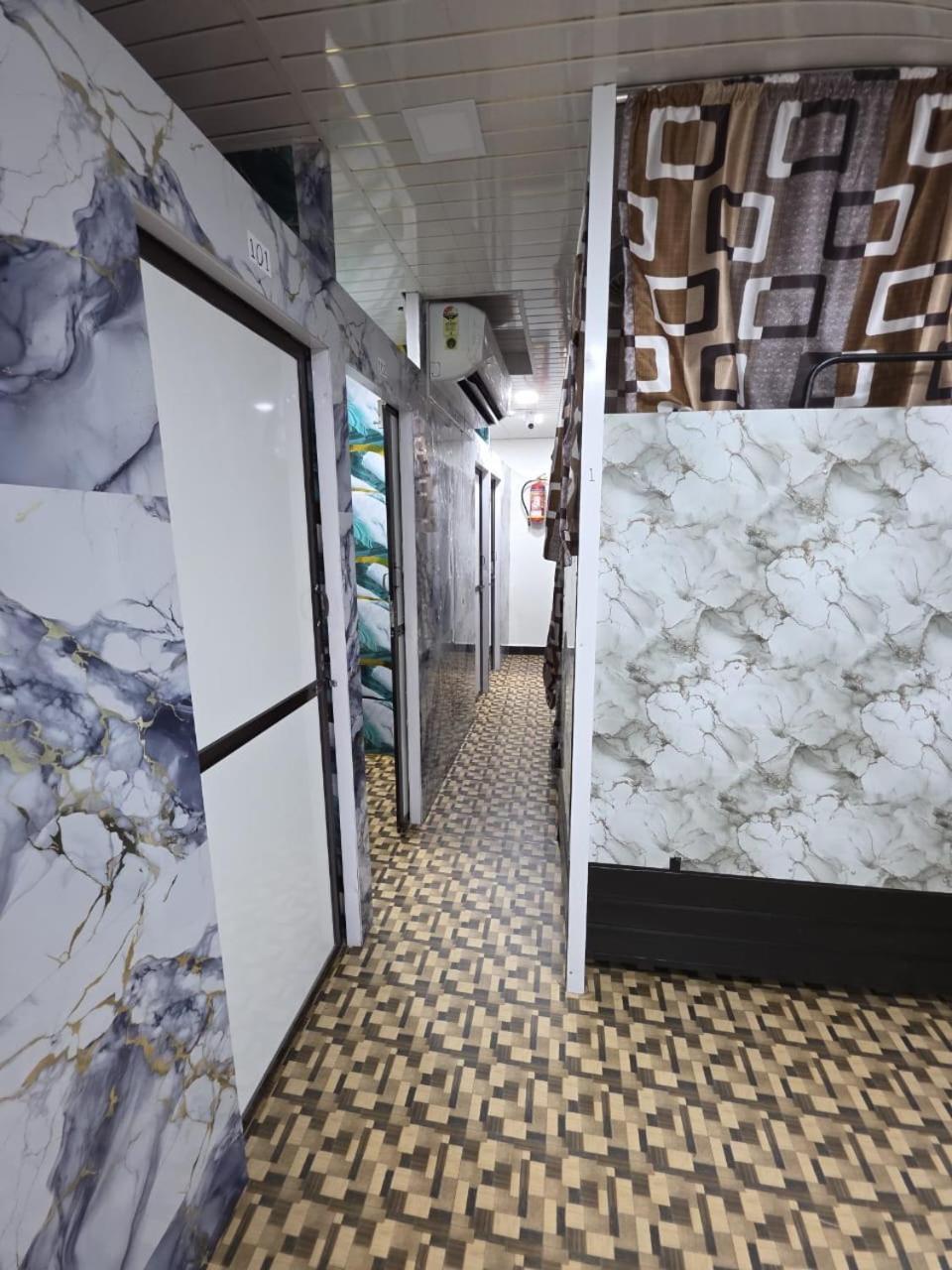 Nithyanand Male Cabinstay *