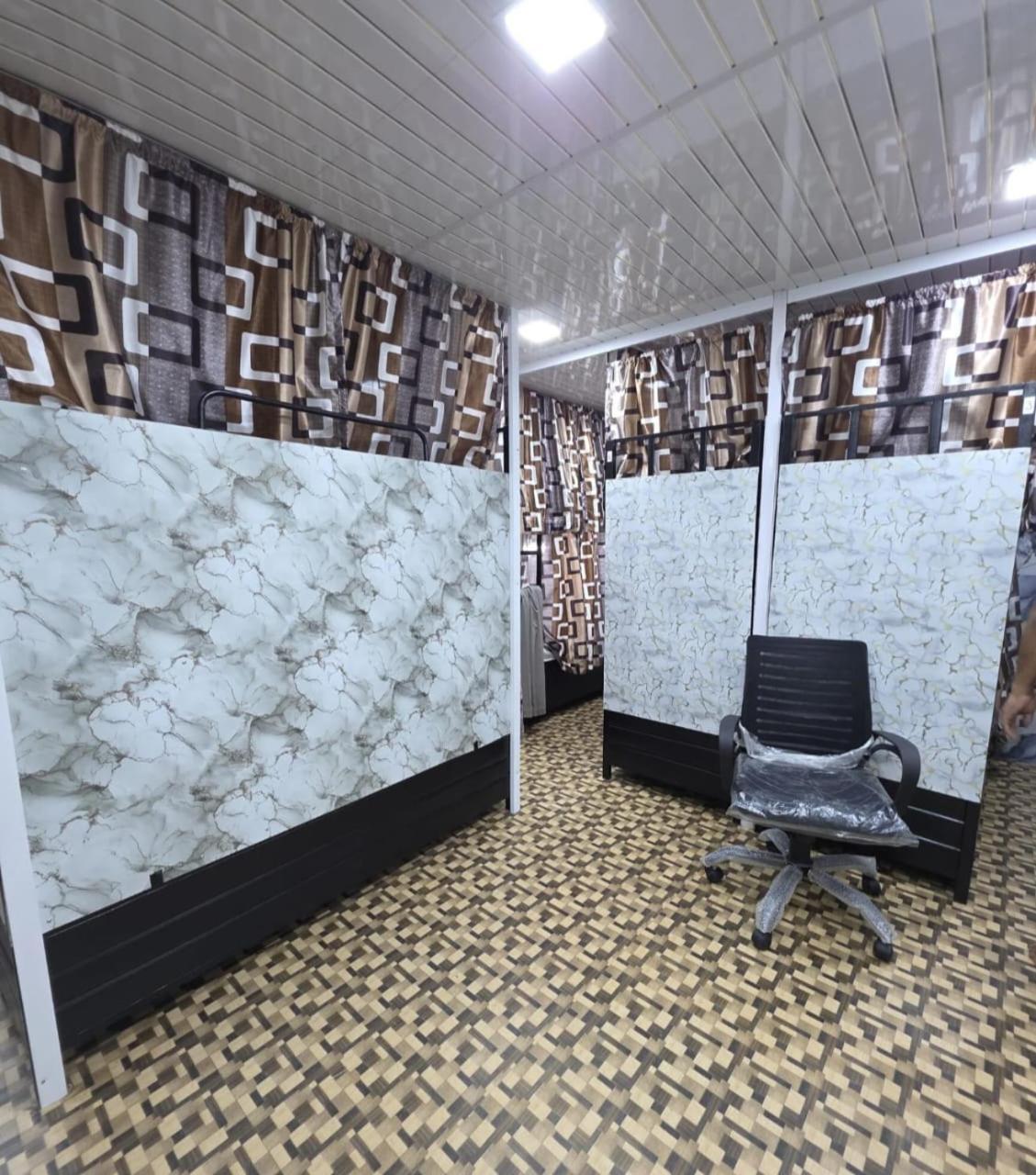 Nithyanand Male Cabinstay * Mumbai