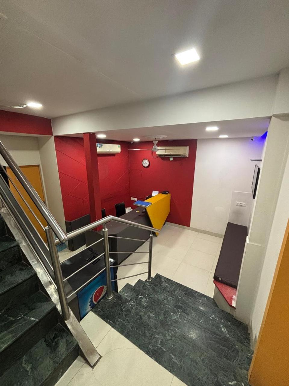 Love hotel Silver Shine Jogeshwari