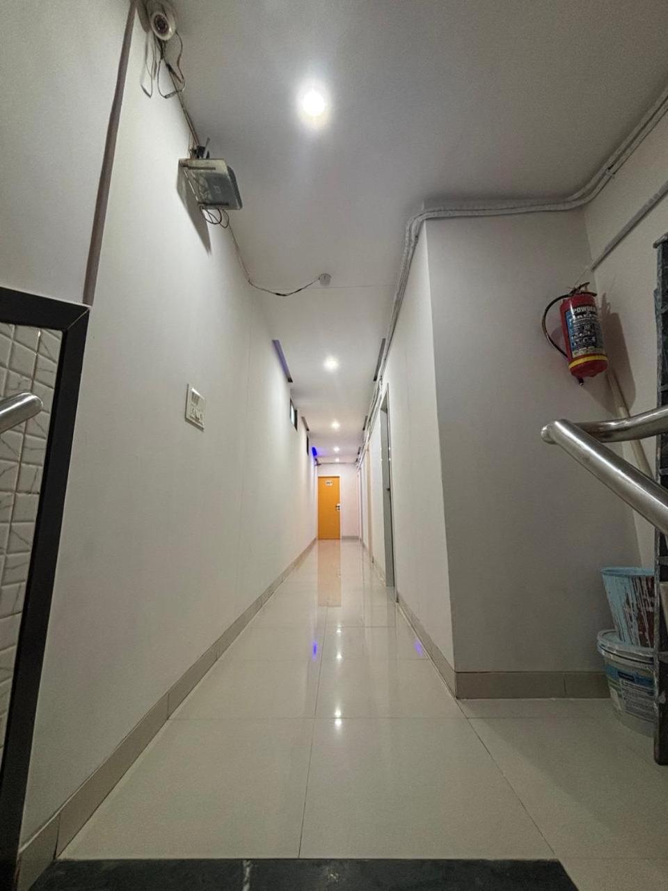 Silver Shine Jogeshwari Love hotel *