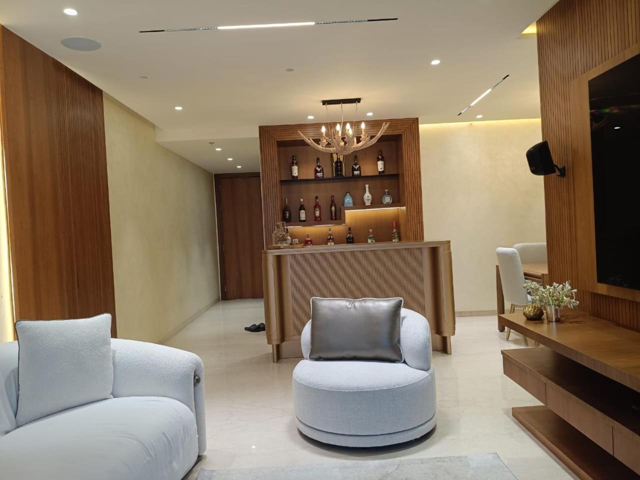 Luxury In Andheri Near Airport Mumbai