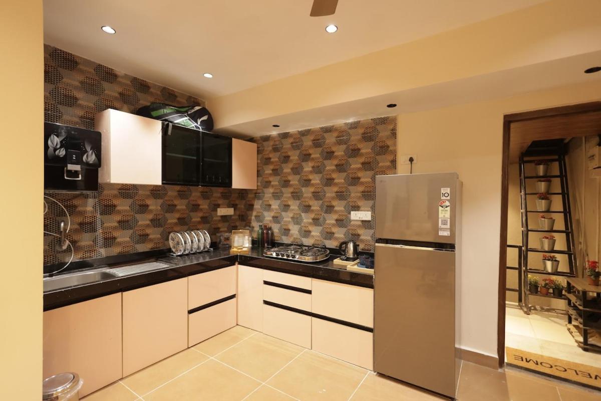 Spacious Affordable 1 Bhk Hill Road Bandra West Apartment *