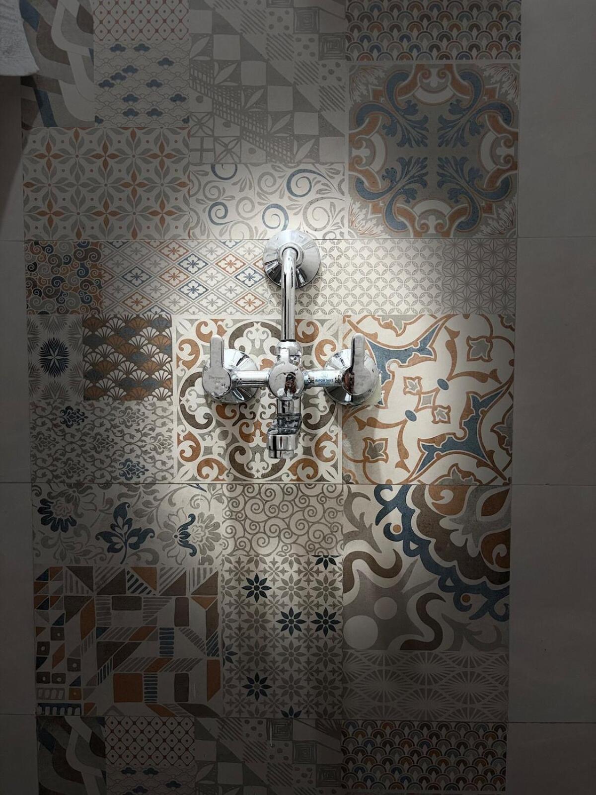 Royce Executive Service Premium Apartment *