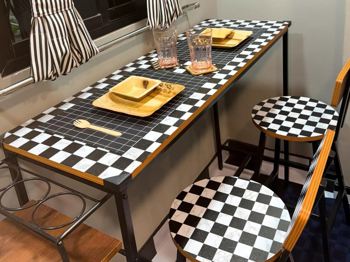 Shes Garage A Retro In Bandra Mumbai