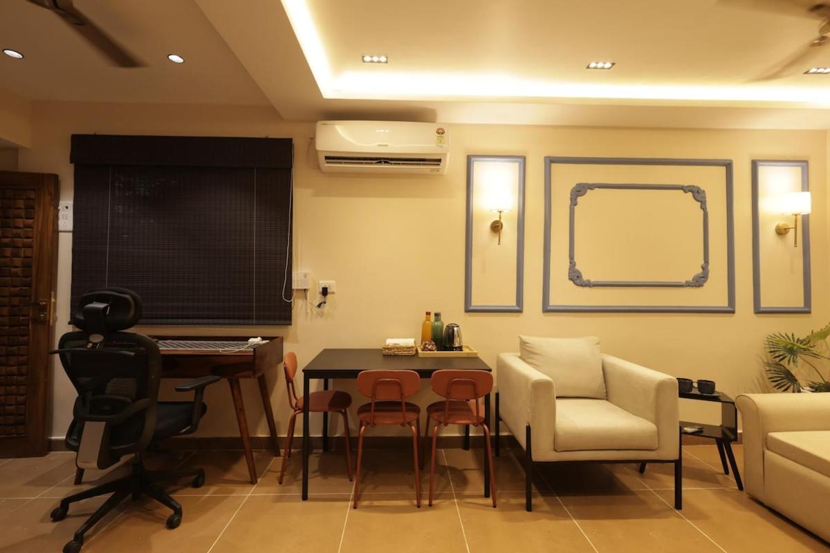 Spacious Affordable 1 Bhk Hill Road Bandra West * Mumbai