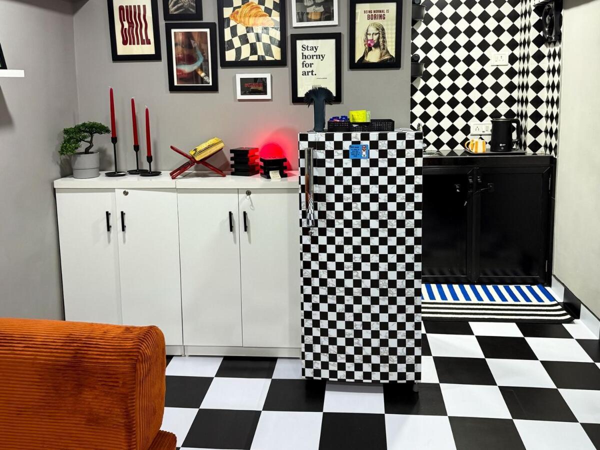 Apartment Shes Garage A Retro In Bandra