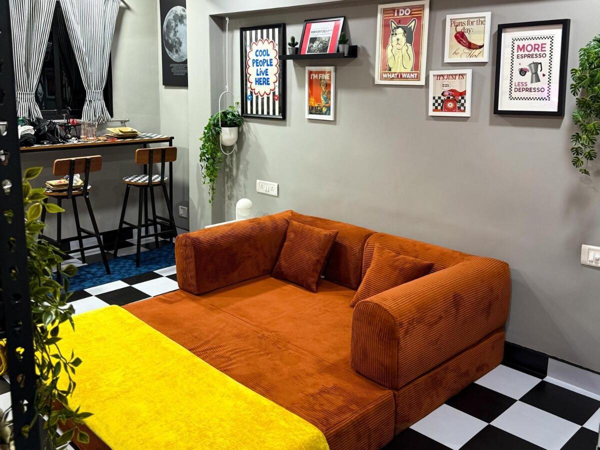 Shes Garage A Retro In Bandra Mumbai