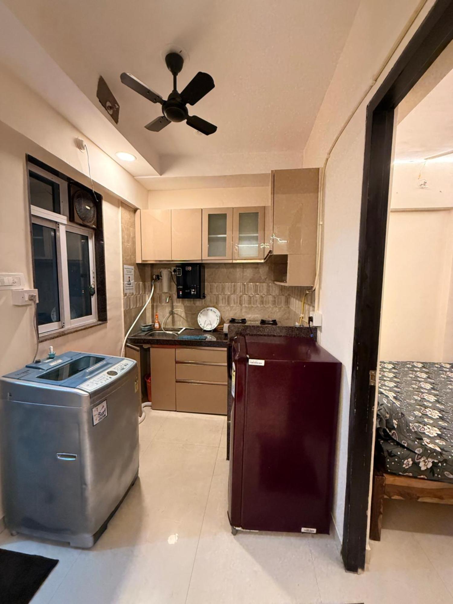 Apartment 1 Bhk Personal With Sea View At Versova Andheri West *