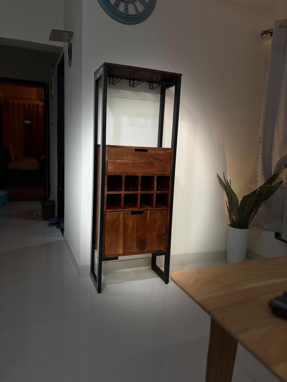 Royce Executive Service Premium Apartment Mumbai