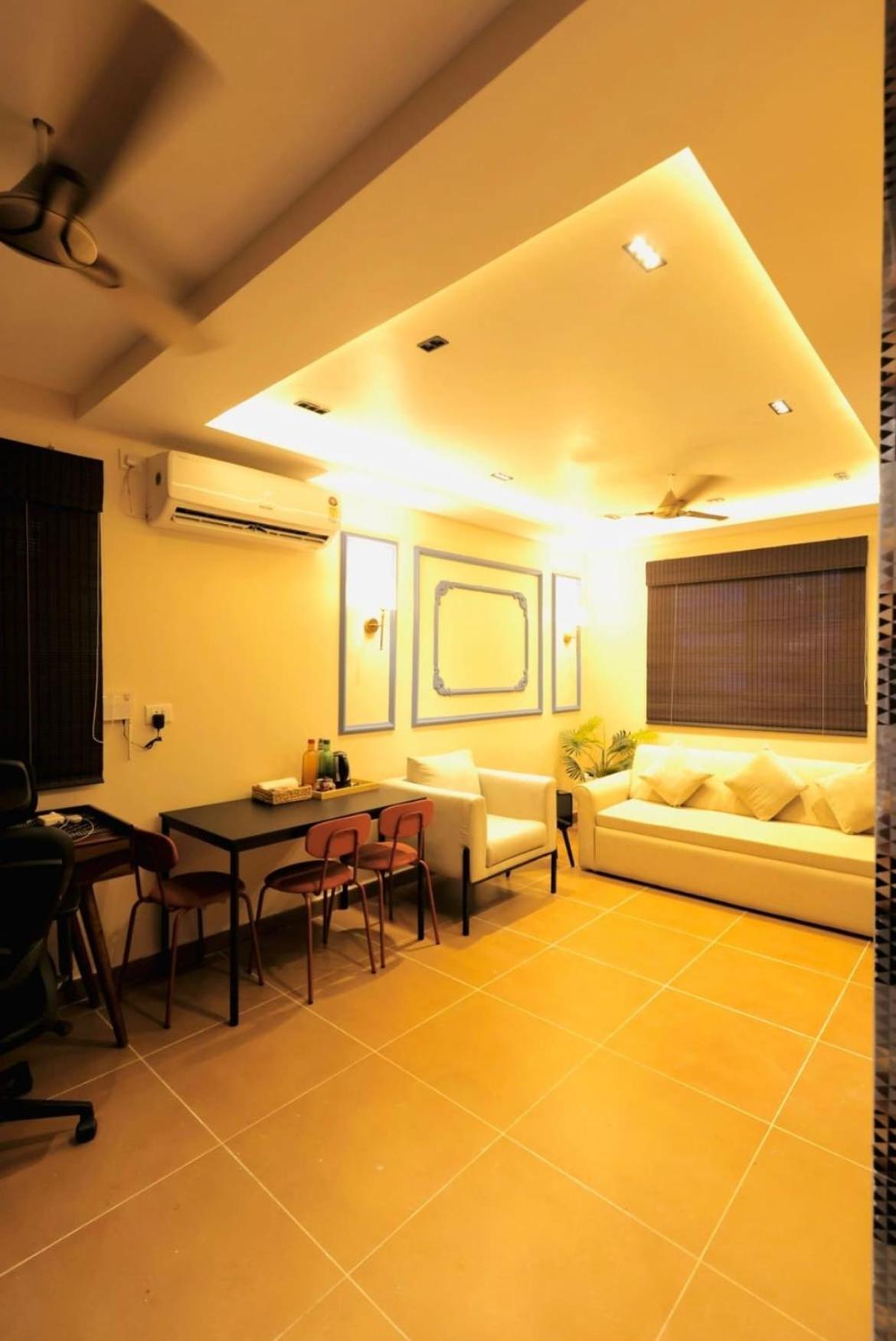 Spacious Affordable 1 Bhk Hill Road Bandra West * Mumbai