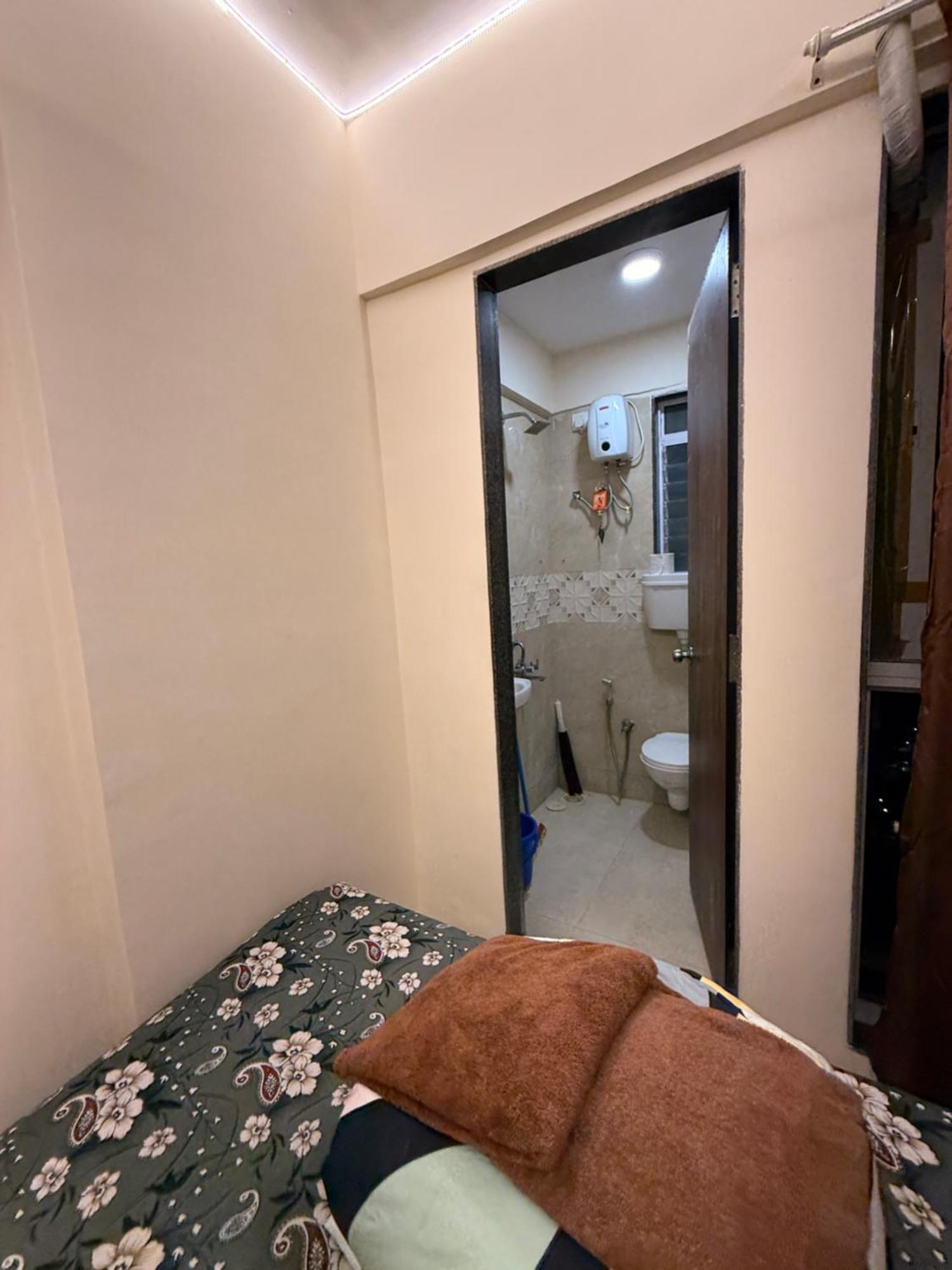 1 Bhk Personal With Sea View At Versova Andheri West Apartment *