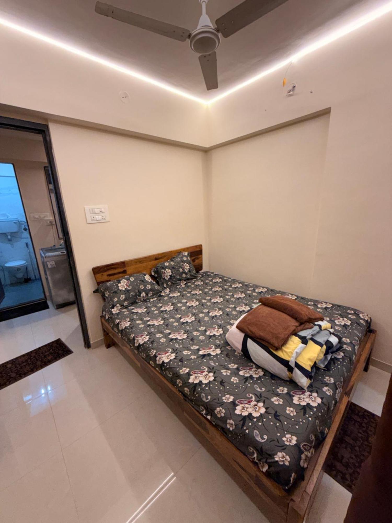 Apartment 1 Bhk Personal With Sea View At Versova Andheri West *