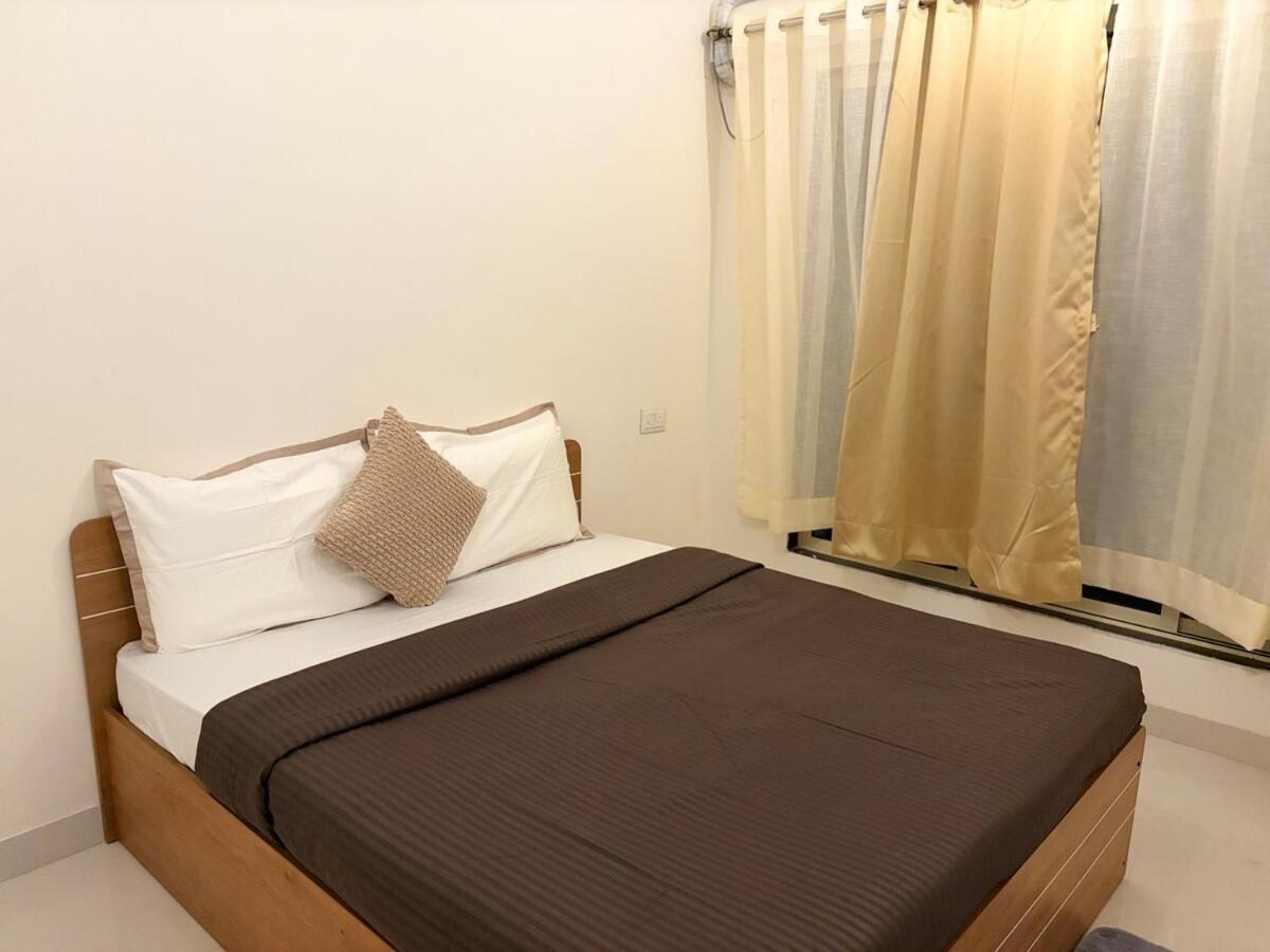 Royce Executive Service Premium * Mumbai