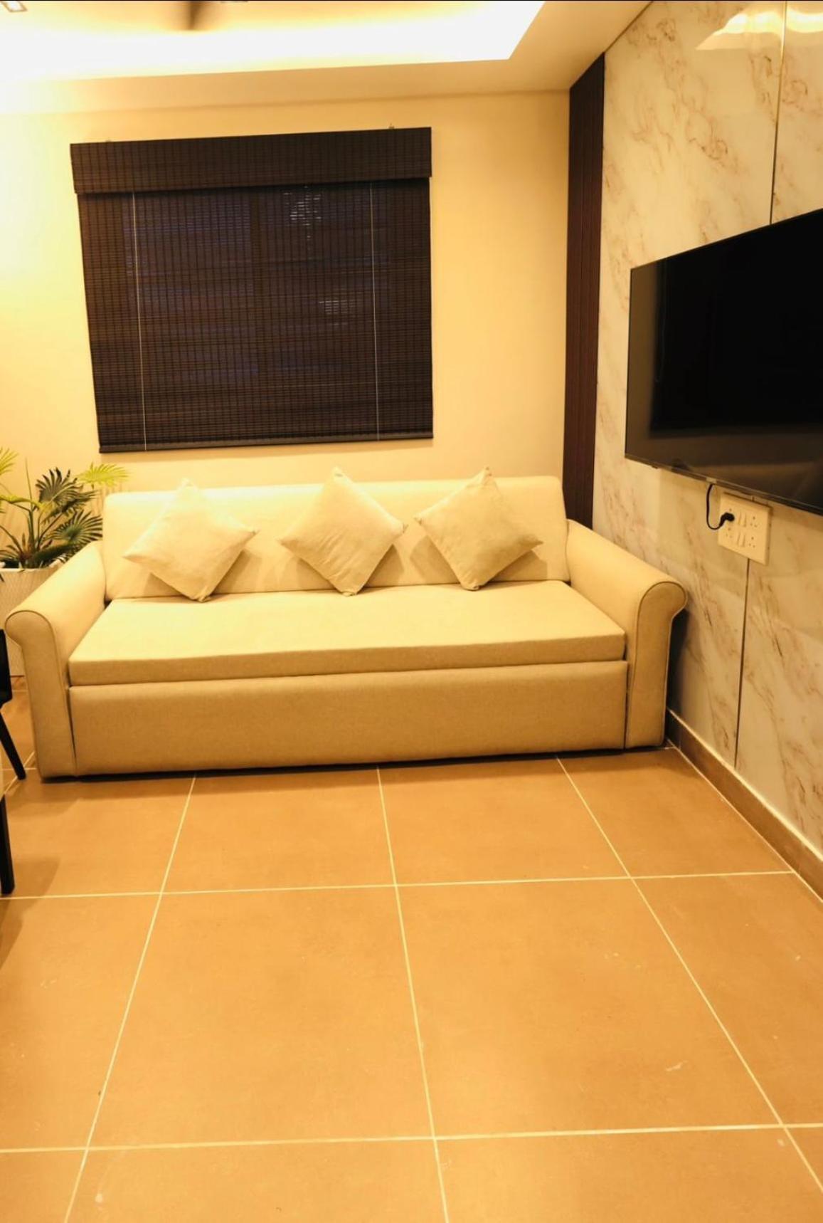 Apartment Spacious Affordable 1 Bhk Hill Road Bandra West