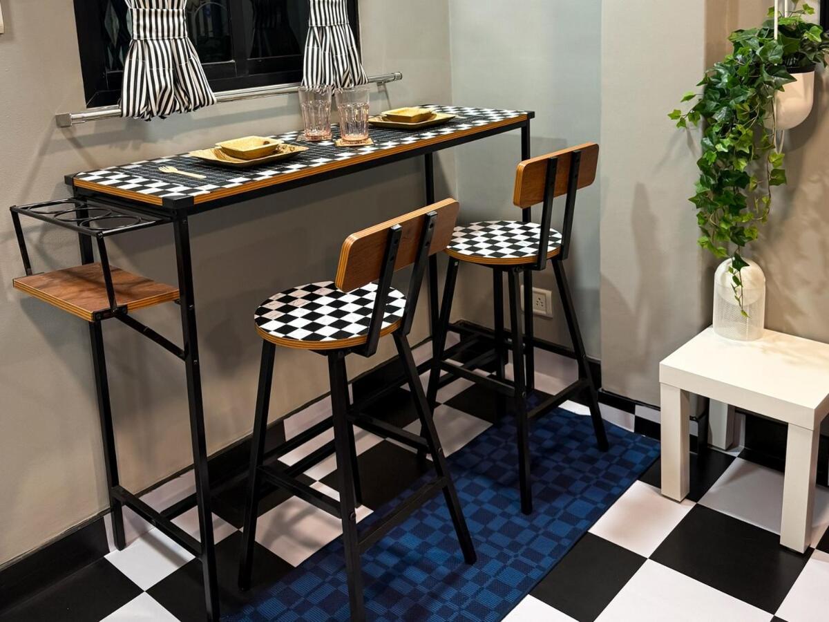 Shes Garage A Retro In Bandra * Mumbai